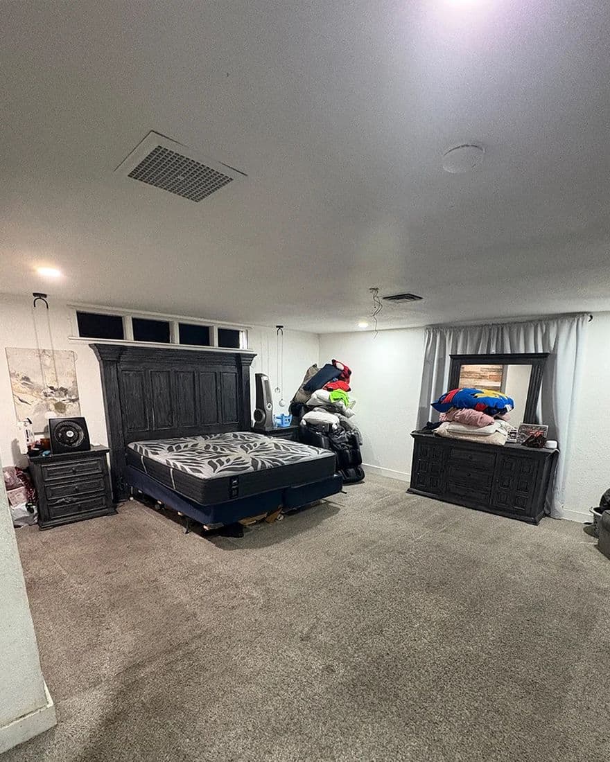 Master bedroom carpet, after cleaning
